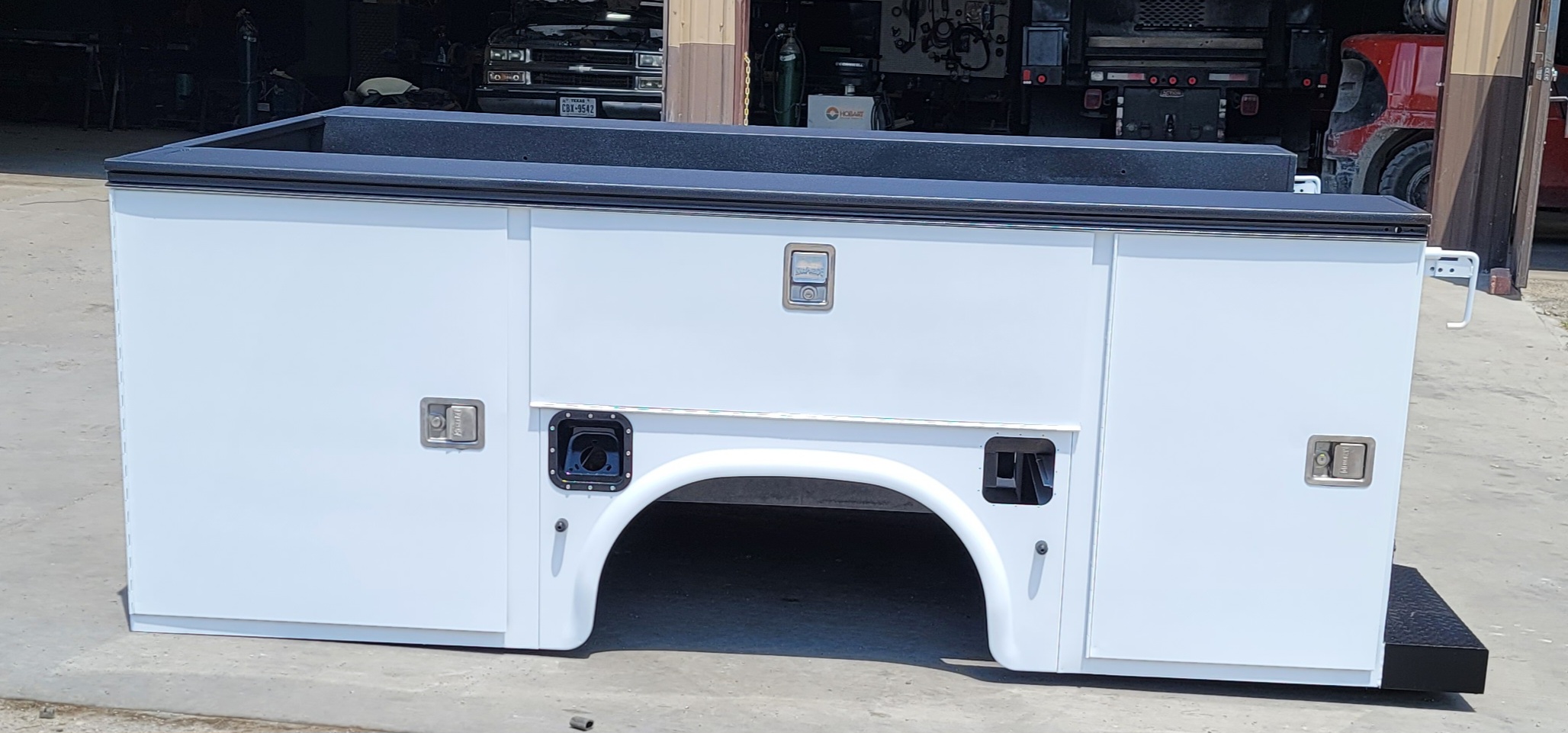 Refurbished Knapheide 9' Service Body – White – UTIL-48 – Image 2