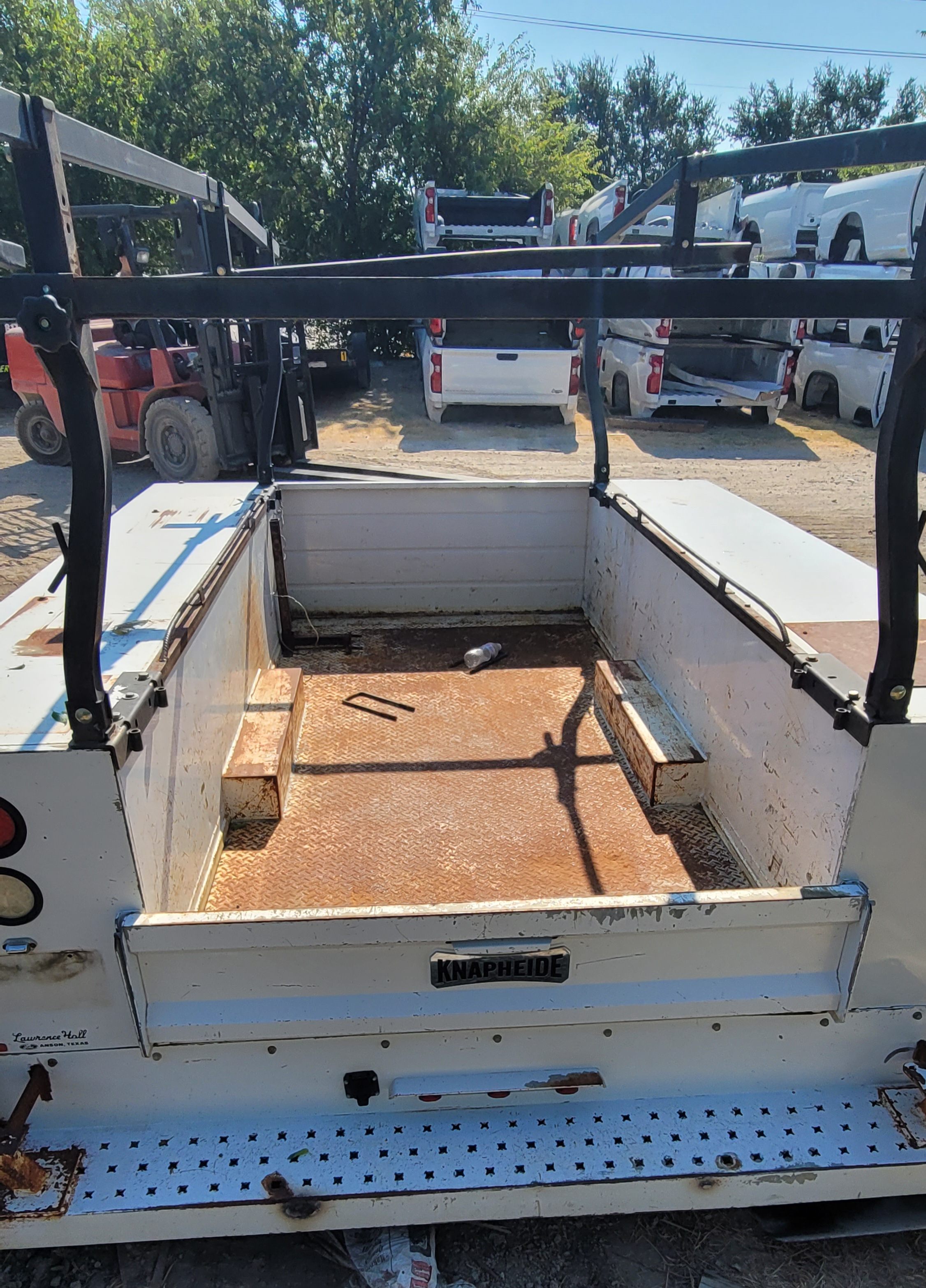Knapheide 9' Service Body w/ Ladder Rack – UTIL-53 – Image 3