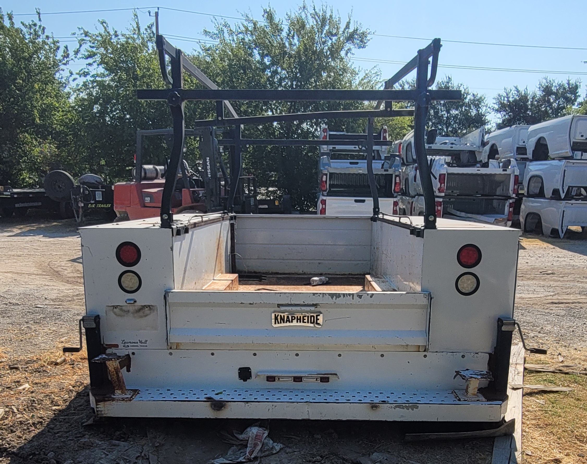 Knapheide 9' Service Body w/ Ladder Rack – UTIL-53 – Image 4
