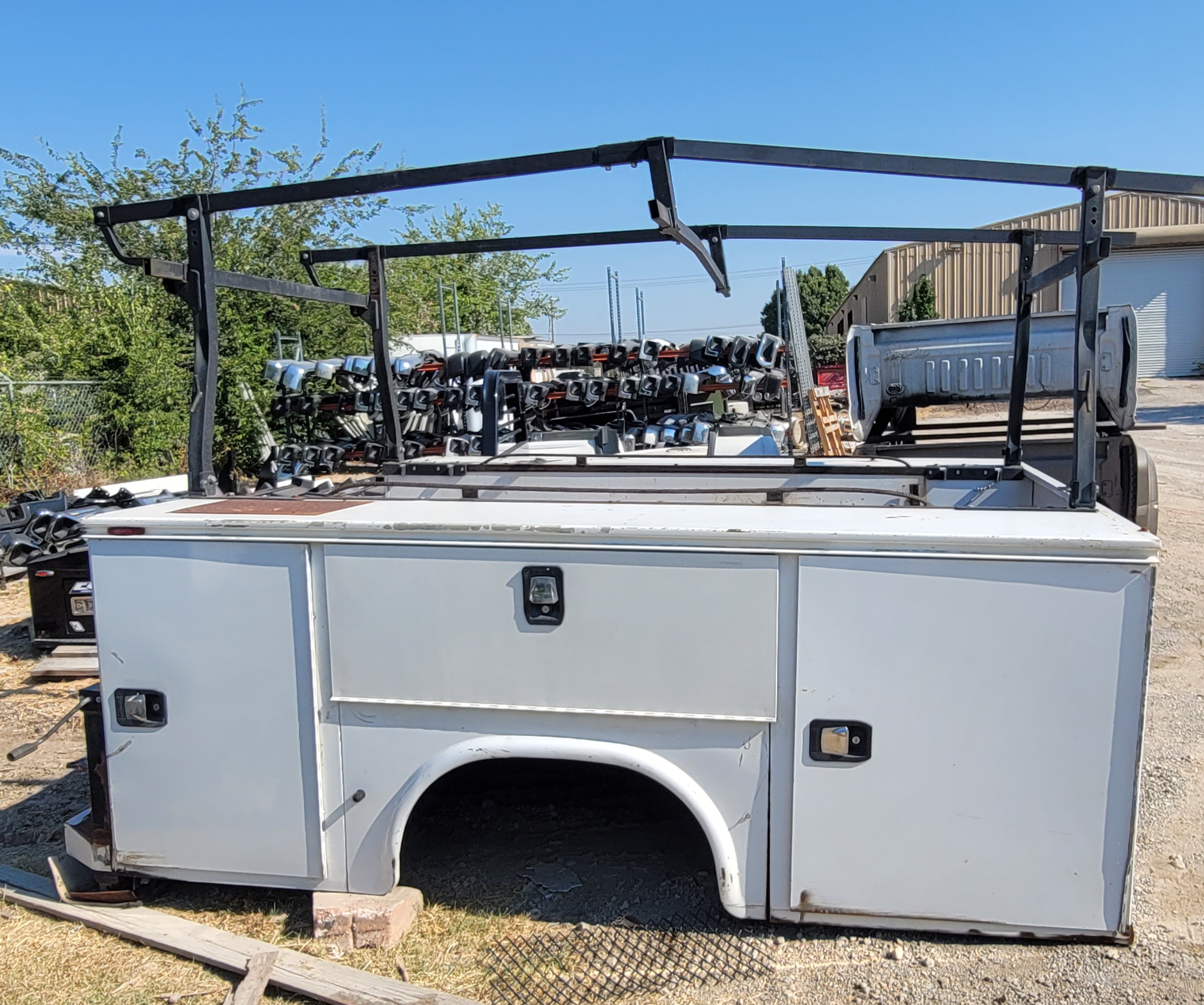 Knapheide 9' Service Body w/ Ladder Rack – UTIL-53 – Image 5
