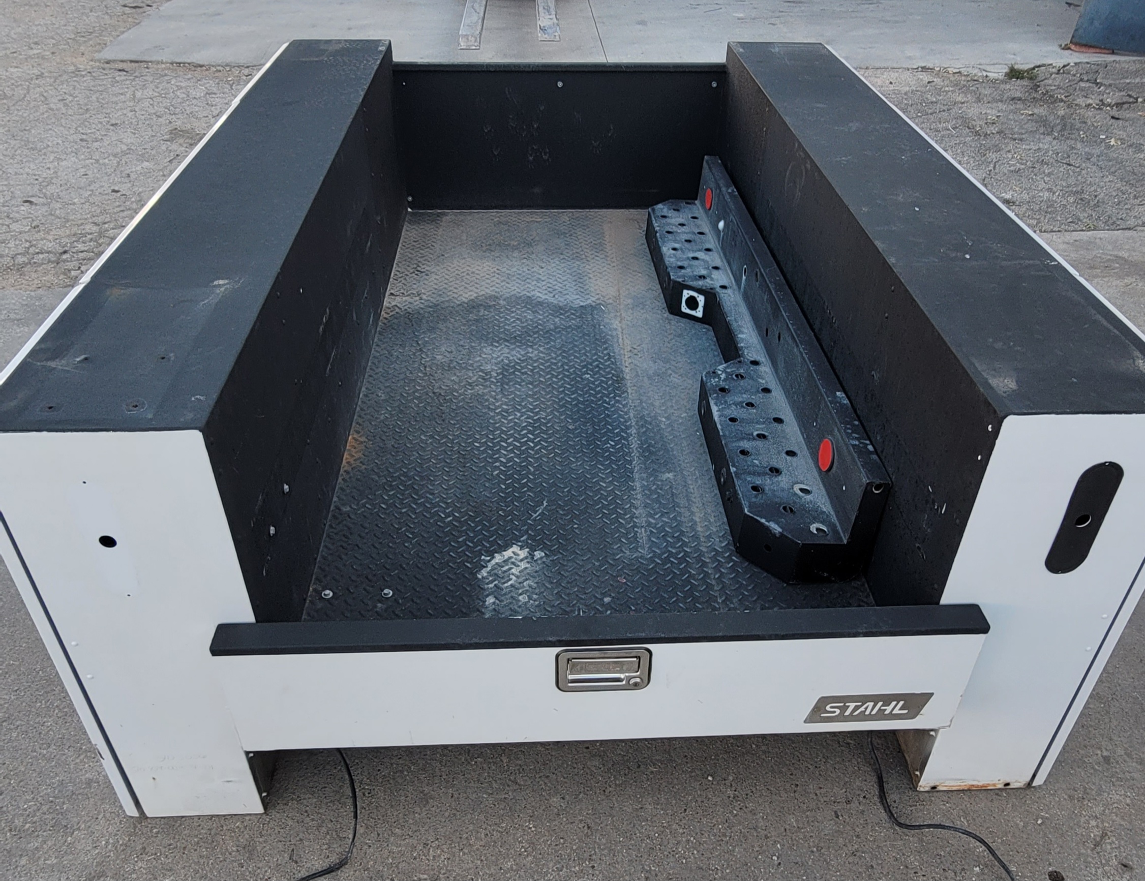 STAHL 8'2" Service Utility Body – 6'4" Wide – UTIL-59 – Image 2