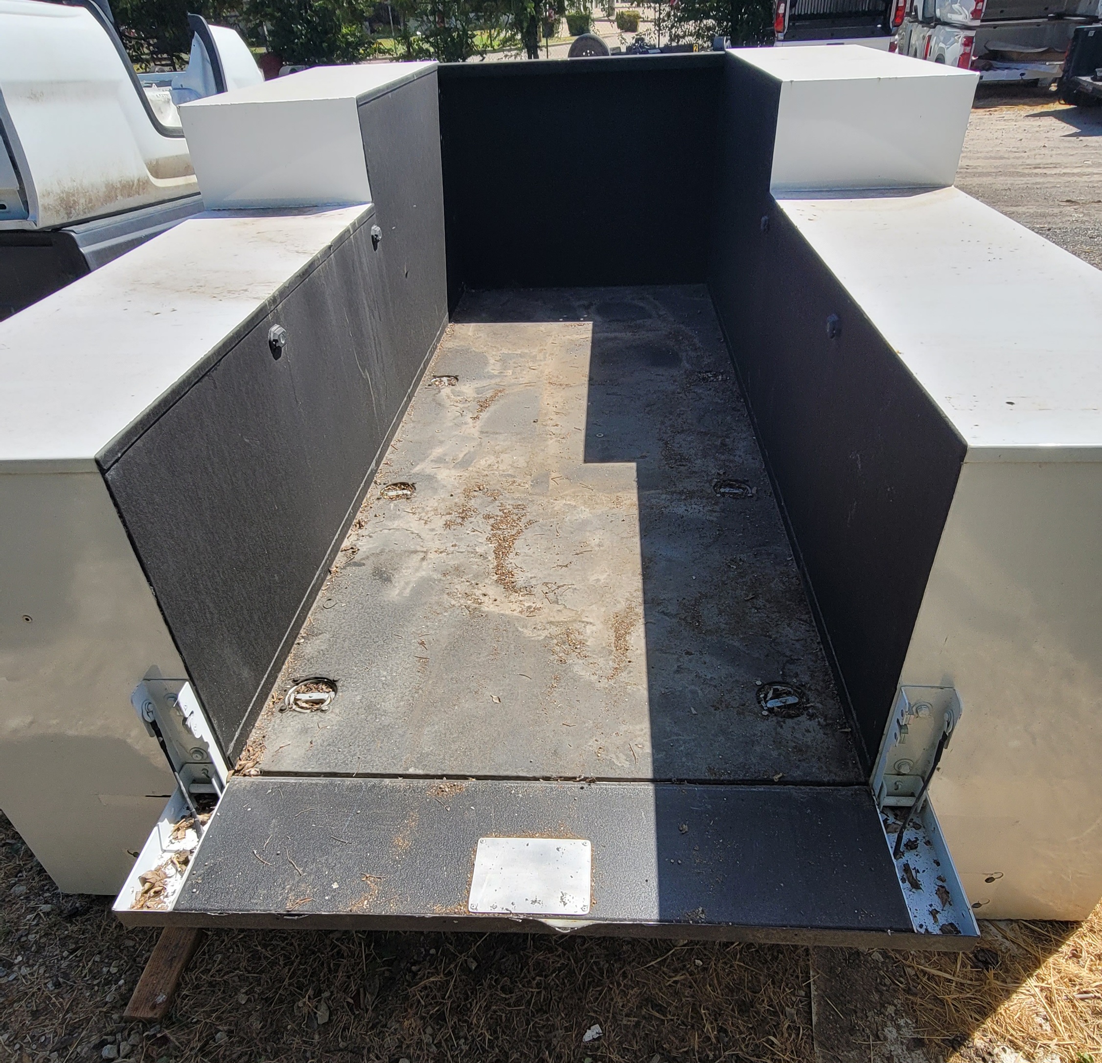 Freedom DRW 11' Crane Service Body – 97 3/4" Wide- UTIL-61 – Image 9