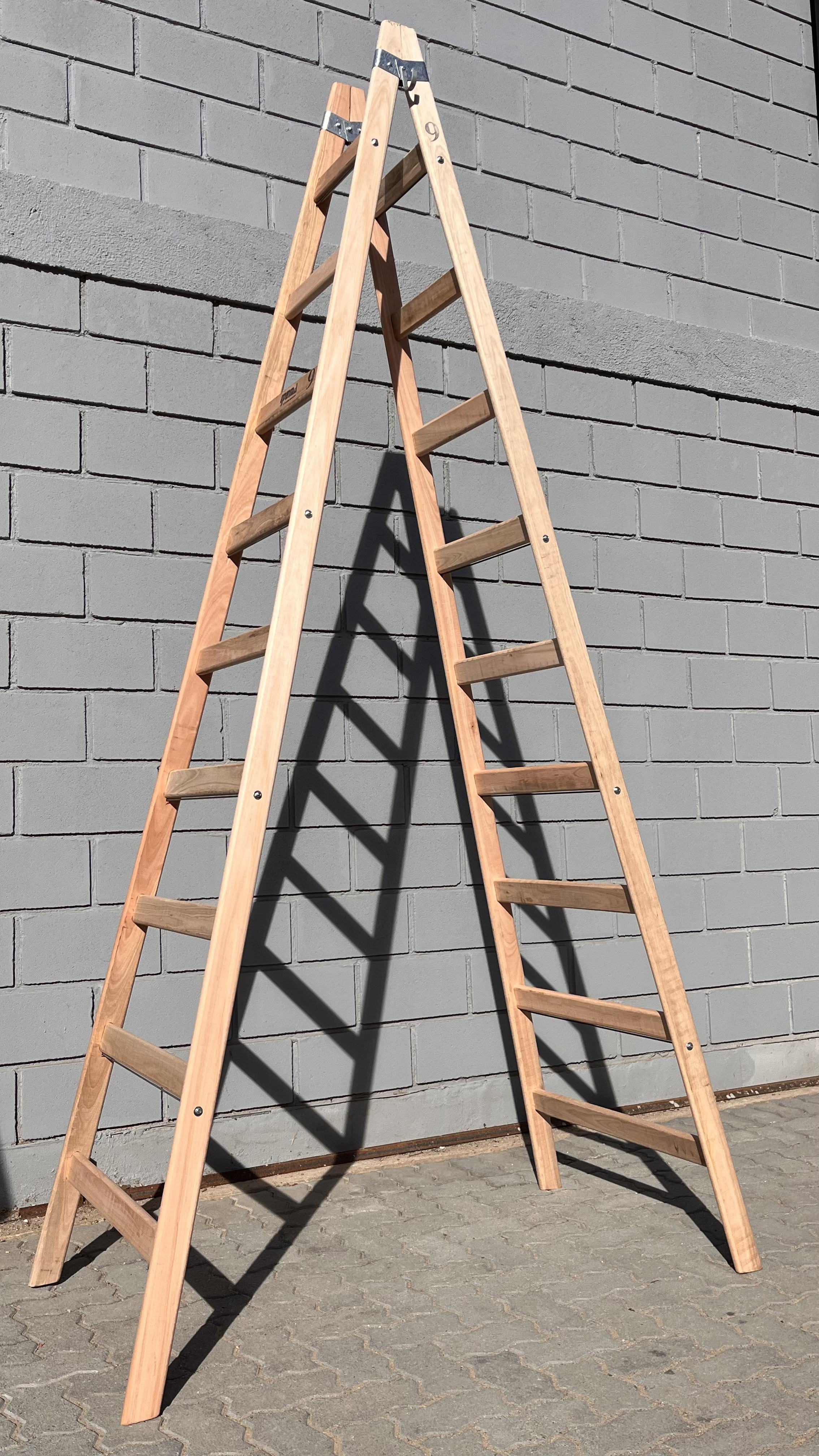 Escalera Tijera N°9 - Linea Pintor – Imagen 2