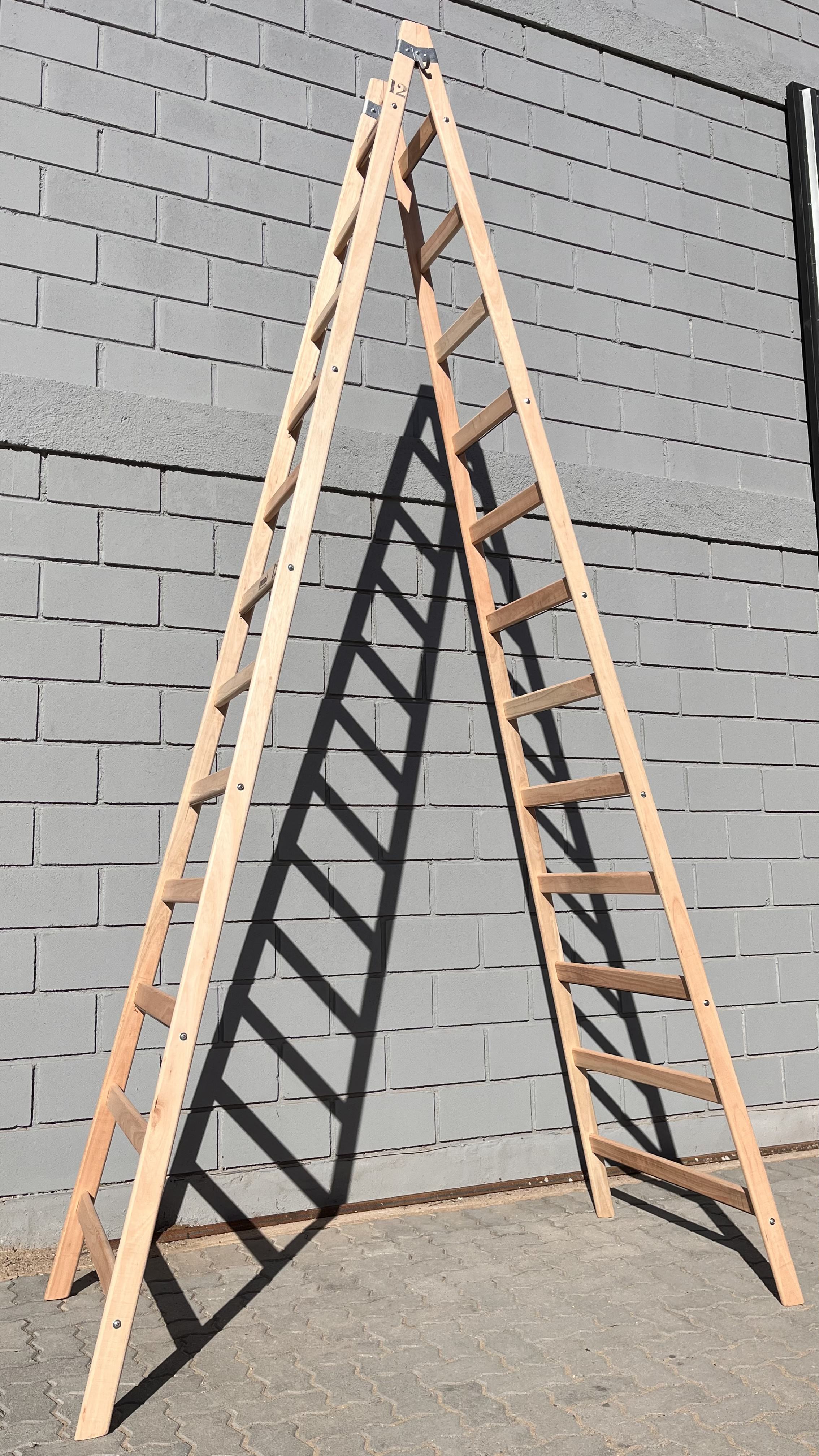 Escalera Tijera N°12 - Linea Pintor – Image 2