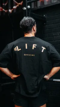Oversized T-Shirt - Black/Gold – Image 5