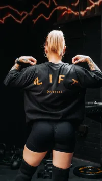 Oversized T-Shirt - Black/Gold – Image 3