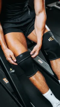 Knee Sleeves - Gold – Image 2