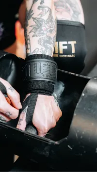 All Black Premium Wrist Wraps - Regular – Image 5