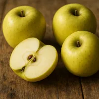 Gordon Apple Tree – Image 1