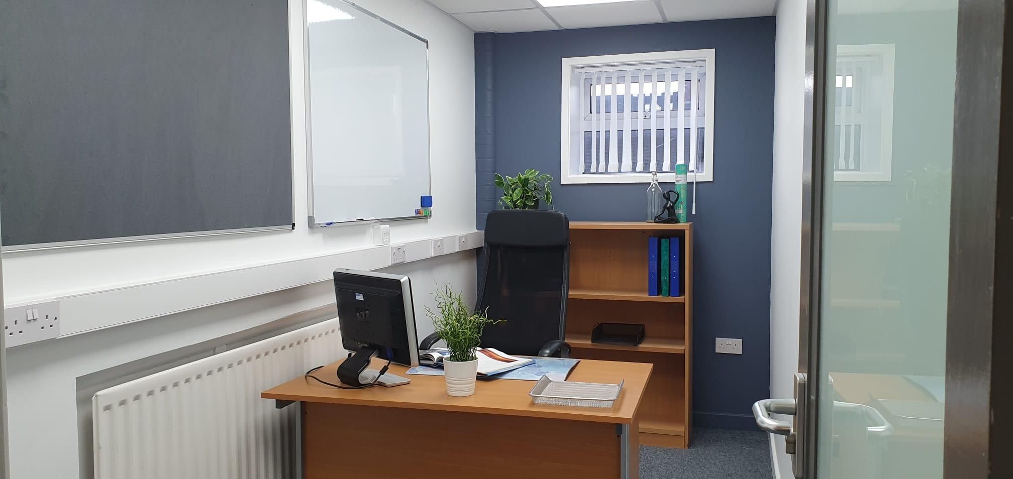 1 to 2 person office (No VAT) FF15 – Image 6