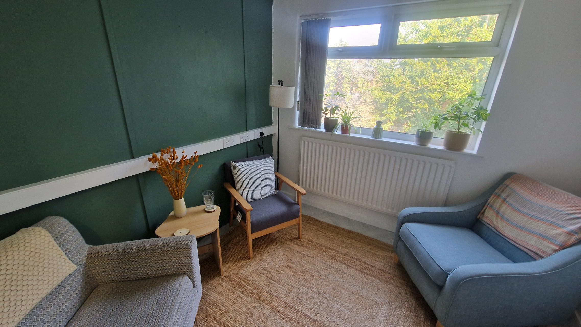 2 person office  (No VAT) FF8 – Image 1