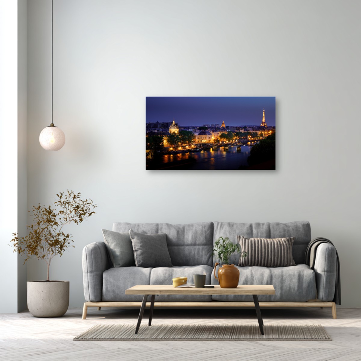 A First Night in the City of Lights – Image 7
