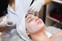 Hydrating Facial – Image 1