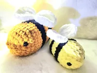 🐝 Buzz the Bumblebee – Handmade Crochet Toy – Image 1