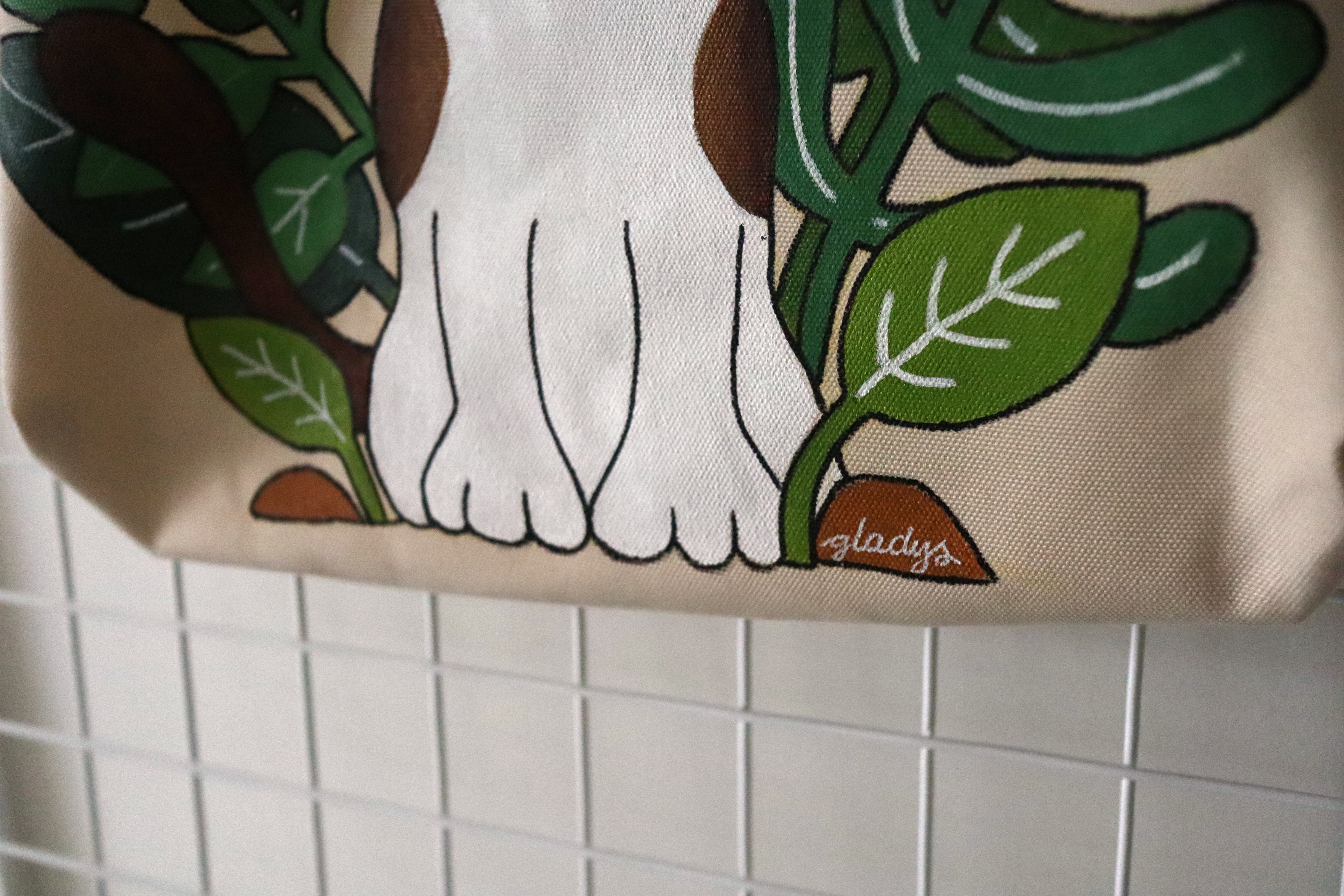 Brown & White Cat in Garden Tote – Image 3