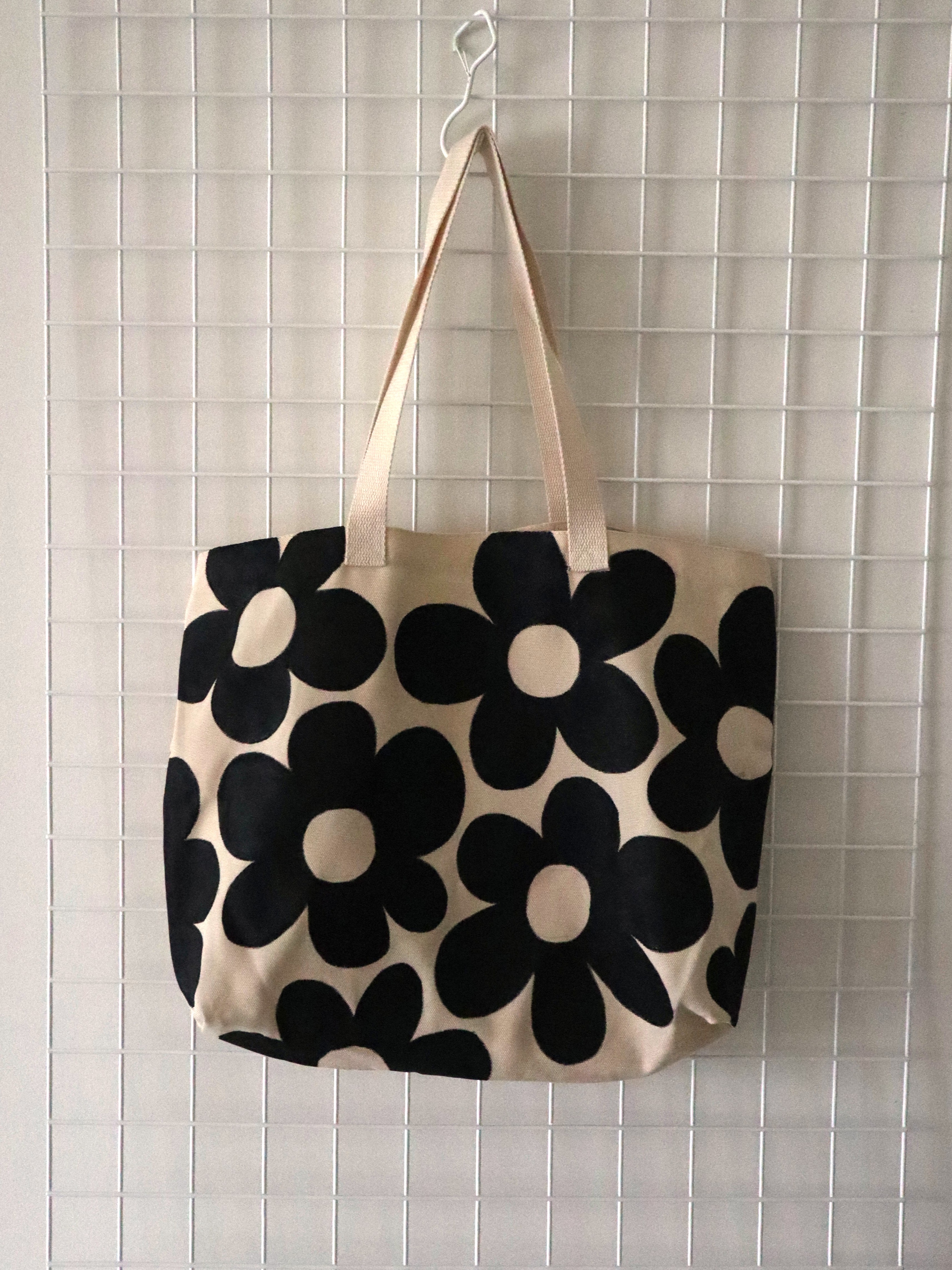 Black and White Flower Tote – Image 1