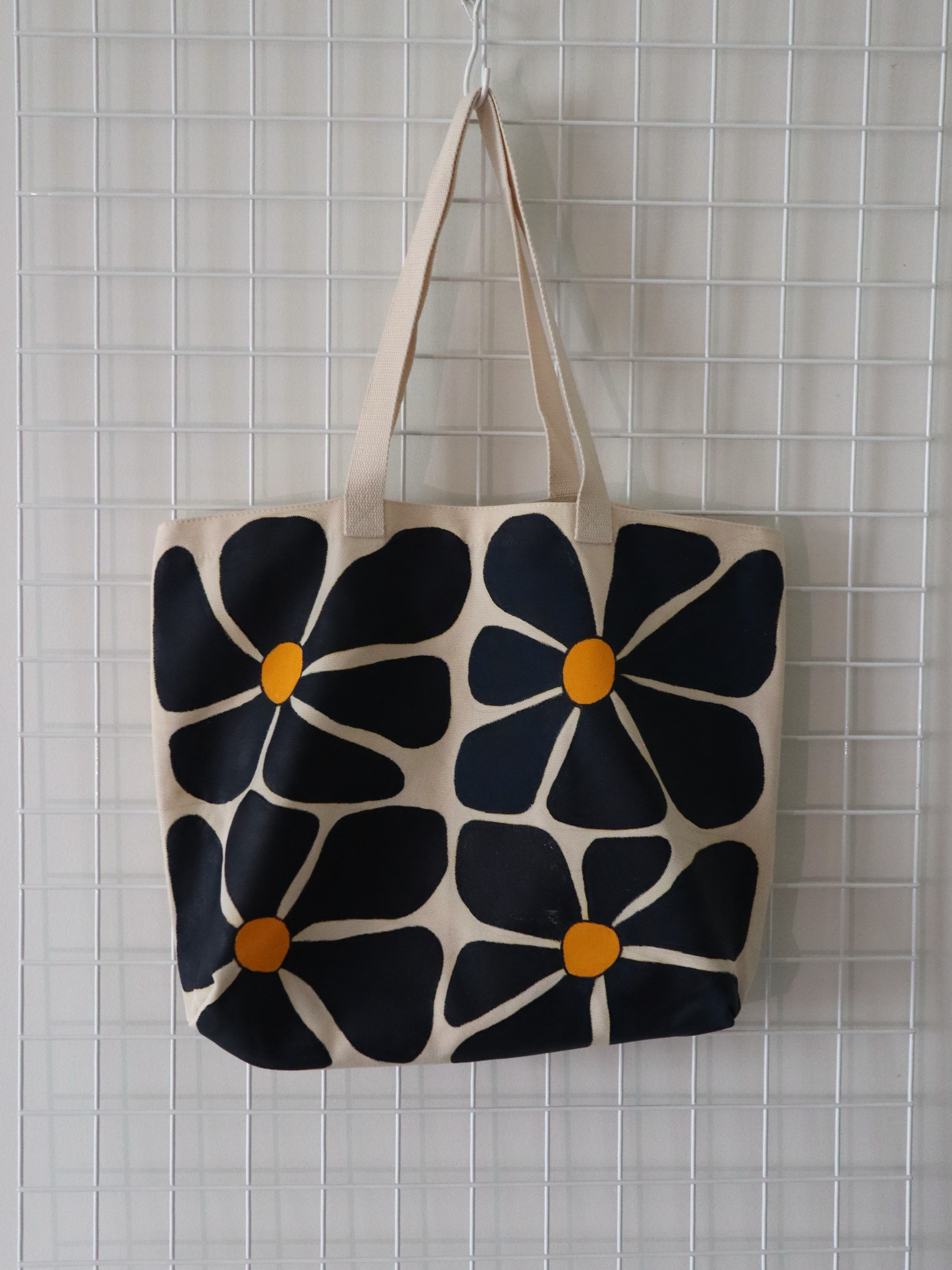 Black and Yellow Flower Tote I – Image 1