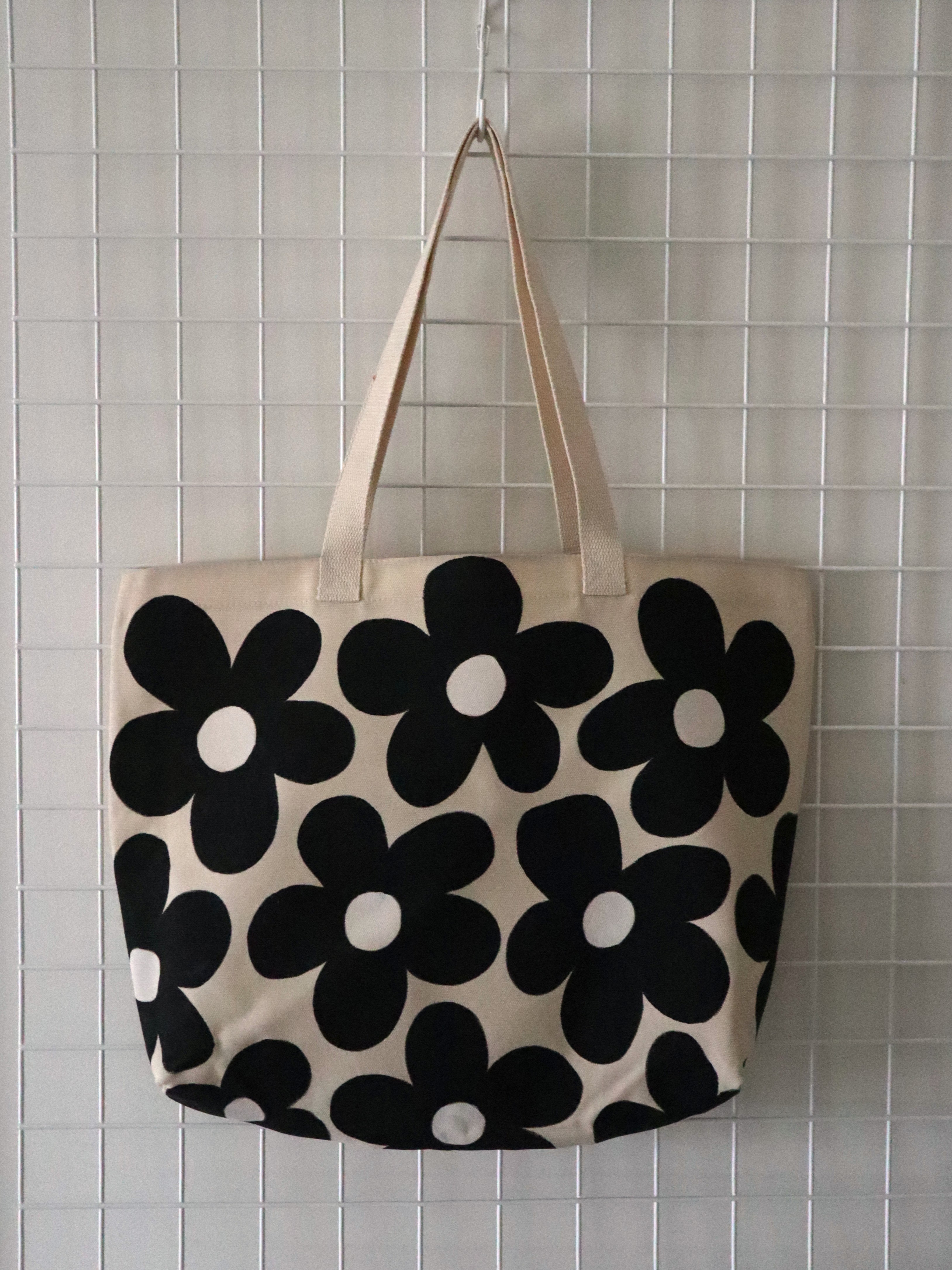 Black and White Flower Tote II – Image 1