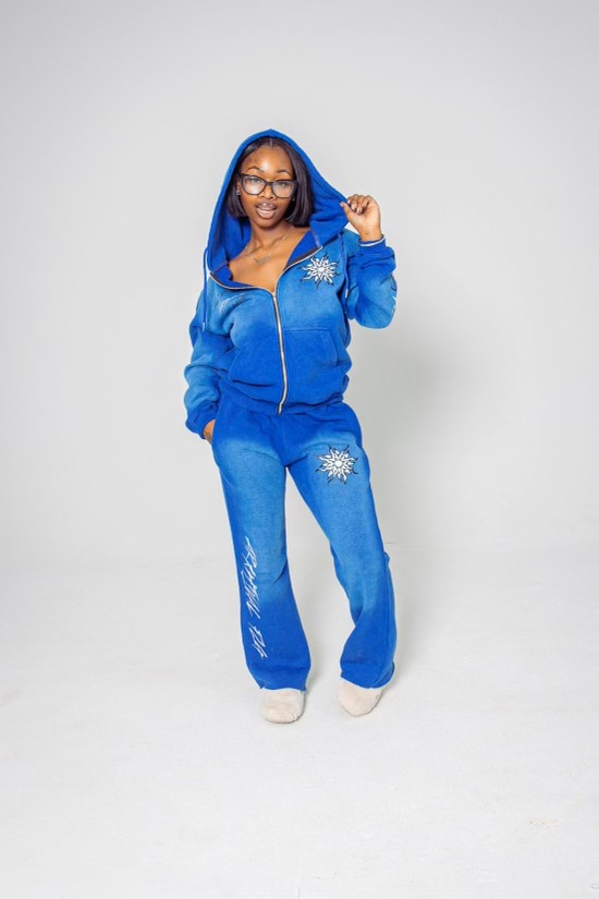 Blue Pants – Image 2