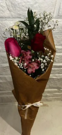 Flowers - Medium Bouquet – Image 1