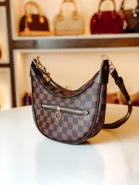 Lv  – Image 1