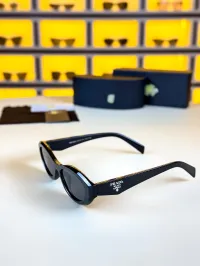 prada – Image 3
