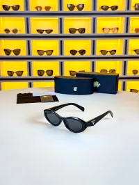 prada – Image 1