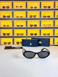 prada – Image 2