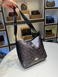 coach – Image 2