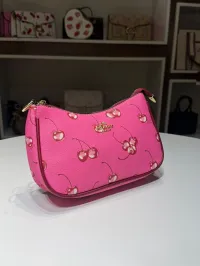 coach – Image 1