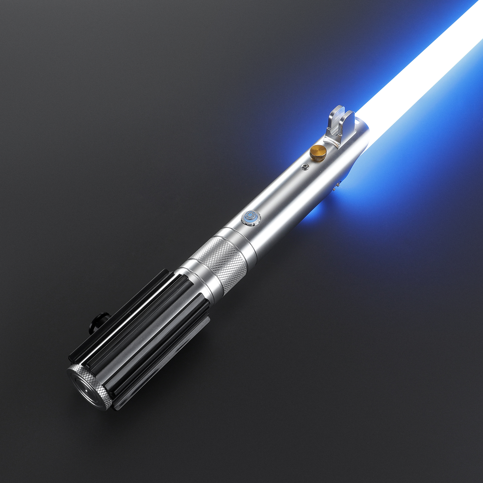 Anakin Skywalker Jedi Combat Lightsaber – Image 3