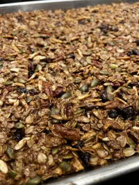 Cinnamon Crunch Granola (Vegan) – Image 2
