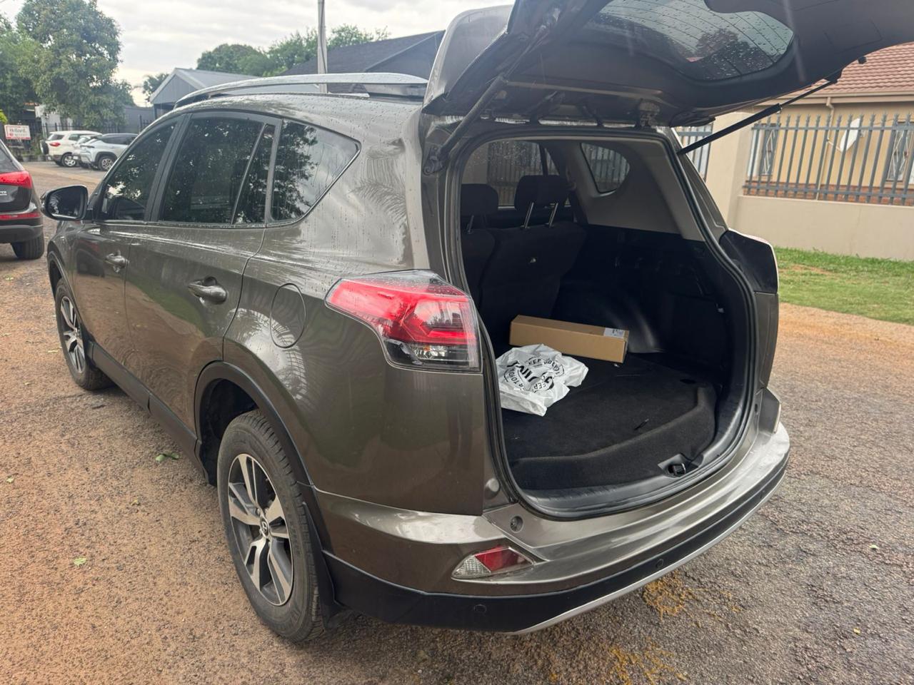 2017 Toyota RAV4 2.0 GX – Image 4