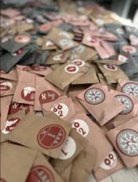 2025 Stitchers Thread Advent Calendar: 4 Seasons Edition! - Calendrier de l’Avent de la Brodeuse 2025 : 4 Saisons!! – Image 2