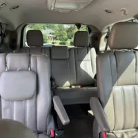 2013 Chrysler Town and Country Touring – Image 5