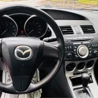 2010 Mazda Mazda 3 – Image 2