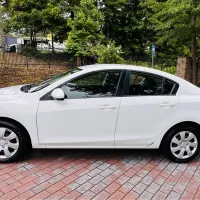 2010 Mazda Mazda 3 – Image 3