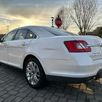 2011 Ford Taurus – Image 2