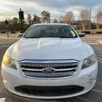 2011 Ford Taurus – Image 7