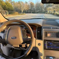 2011 Ford Taurus – Image 9