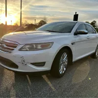 2011 Ford Taurus – Image 1