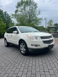 2011 Chevrolet Traverse – Image 1