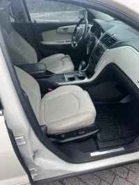 2011 Chevrolet Traverse – Image 14