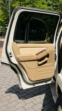 2007 Ford Explorer – Image 9
