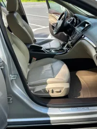 2011 Buick Regal – Image 15
