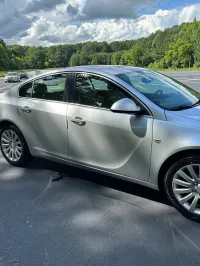 2011 Buick Regal – Image 9