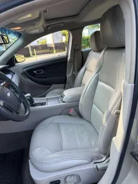 2011 Ford Taurus SEL – Image 5