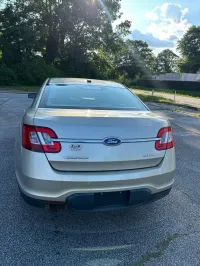 2011 Ford Taurus SEL – Image 14