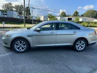 2011 Ford Taurus SEL – Image 2