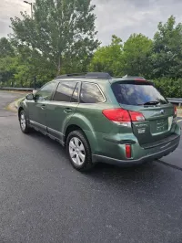 2012 Subaru Outback – Image 15